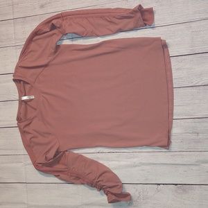Fabletics solid pink scrunched long sleeve activewear top size small